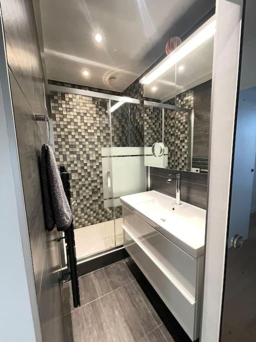 Paris Central 1 Bedroom Apartment With Ac Esterno foto